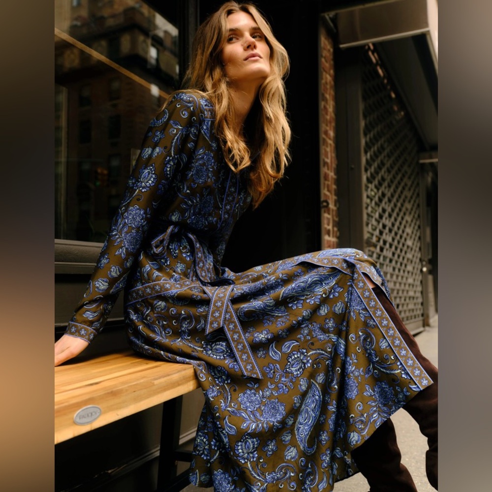 Elegant Blue and Brown Midi Dress